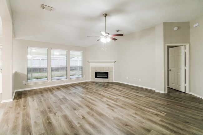 Building Photo - 808 Cherry Blossom Dr