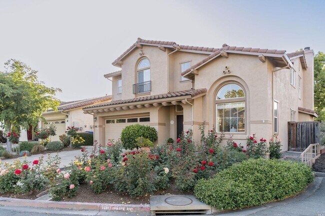 Foto del edificio - Charming Four Bedroom, Two-Story North Nap...