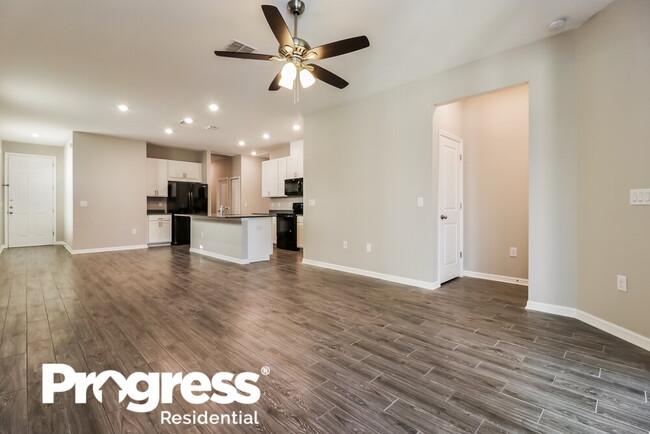 Foto del edificio - 7491 Ashcroft Dr
