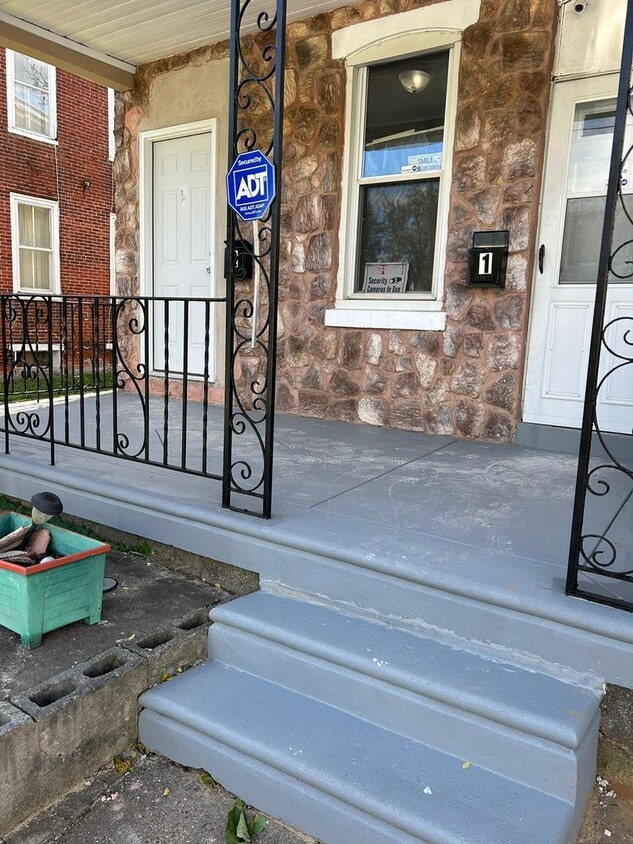 6132 Hazel Ave Unit B, Philadelphia, PA 19143 Room for Rent in Philadelphia, PA