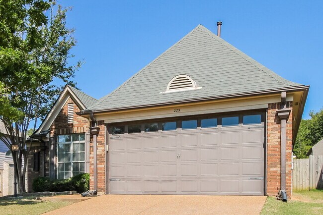 Building Photo - 225 Birch Springs Cove