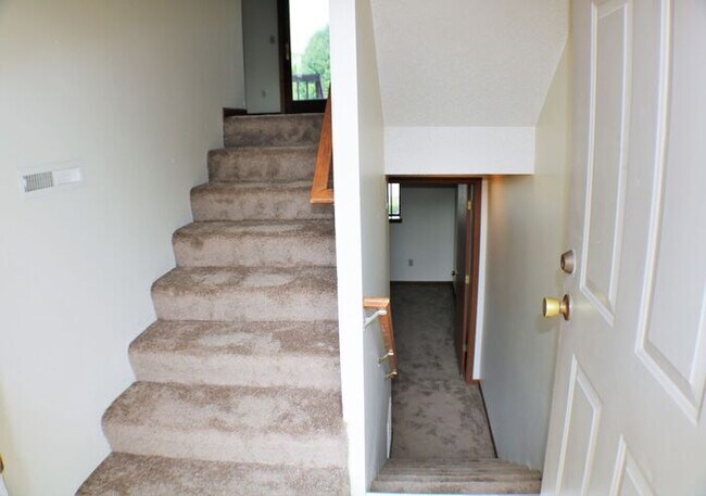 Foto del edificio - $1,450 | 3 Bedroom, 2.5 Bathroom Town Home...