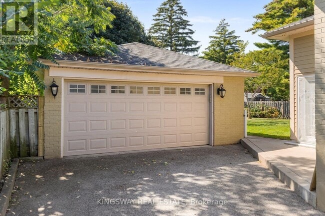 Building Photo - 236 Woodale Ave