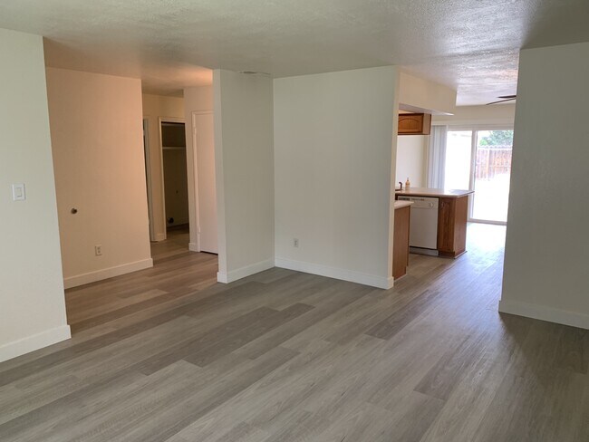 Foto del edificio - 6904 Sumter Quay Cir