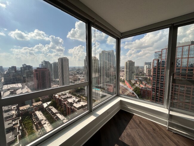 Foto del edificio - 309 N Canal St