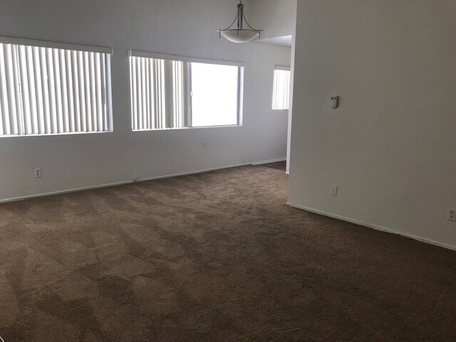 Living Room - 1256 S Westgate Ave