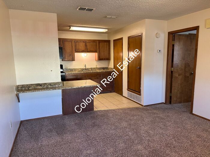Spacious and updated 1 bedroom 1 bathroom House Rental in Clovis