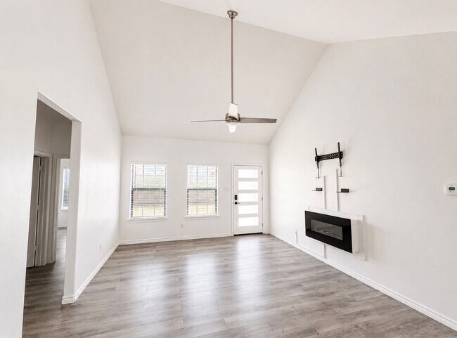 Foto del edificio - 703 Perry Ave