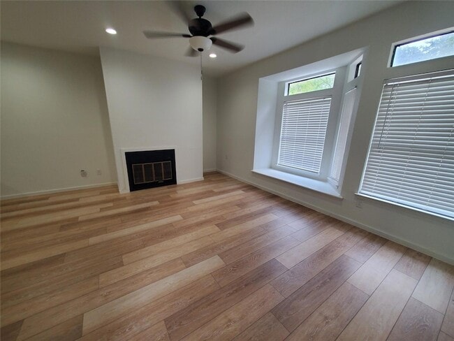Building Photo - 5311 Indio Dr