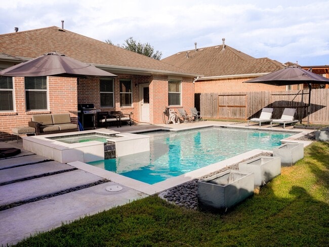 Building Photo - 24531 Via Salerno Ct