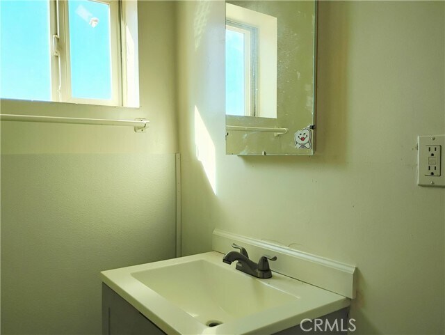 Foto del edificio - 41325 National Trails Hwy