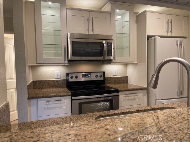 Foto del edificio - 10655 Lemon Ave