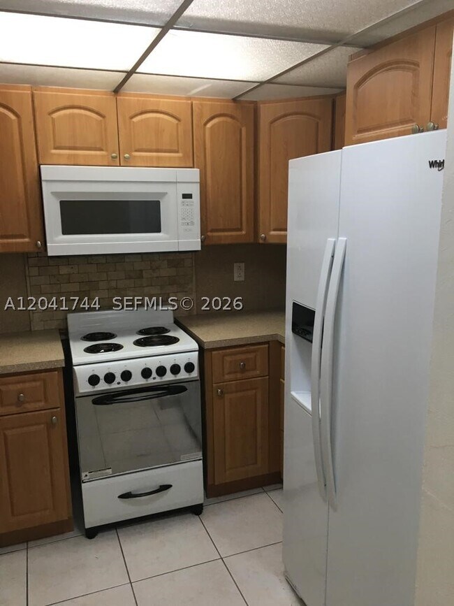 Foto del edificio - 6930 Miami Gardens Dr