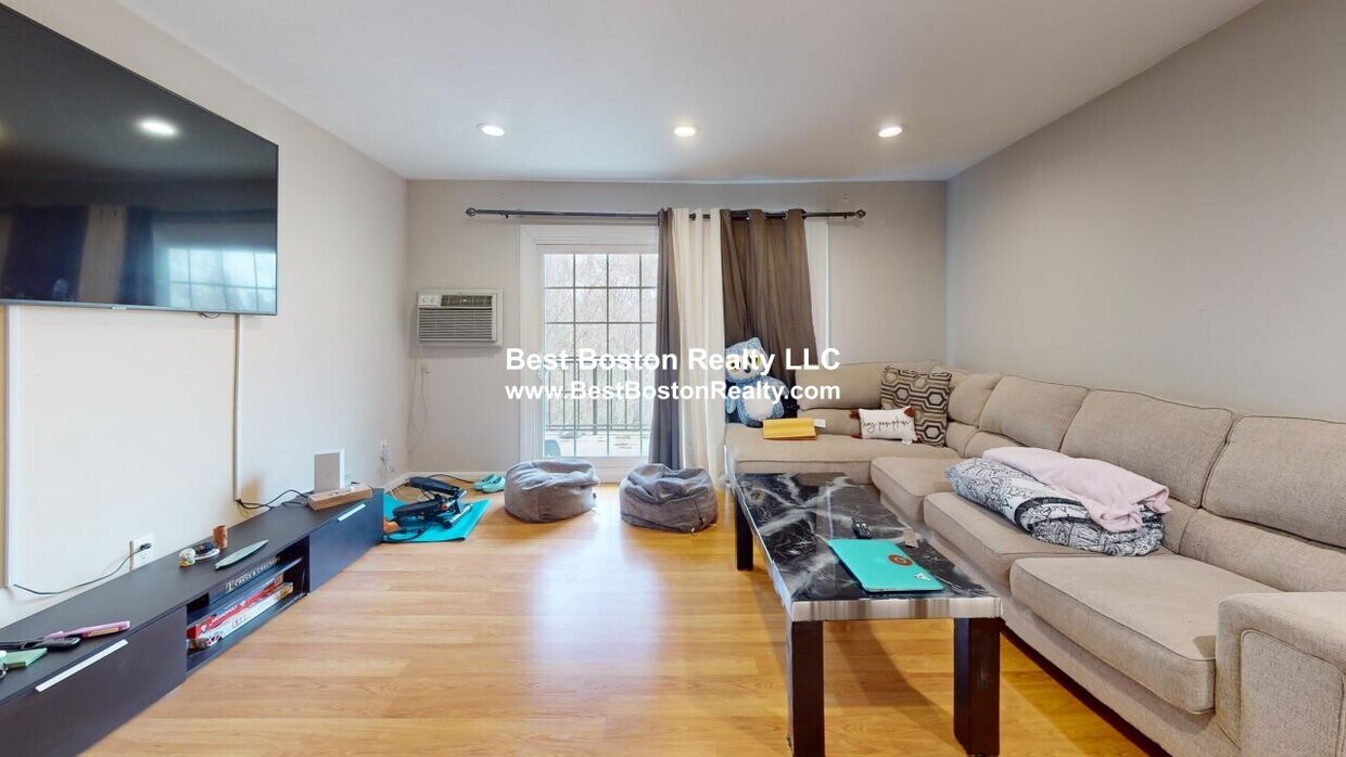 45 West St Unit C2, Randolph, MA 02368 Condo for Rent in Randolph, MA