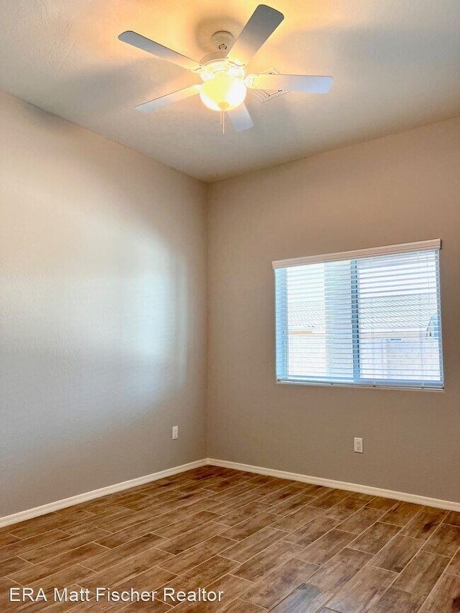 Foto del edificio - 4 br, 3 bath House - 5849 E.44th Parkway