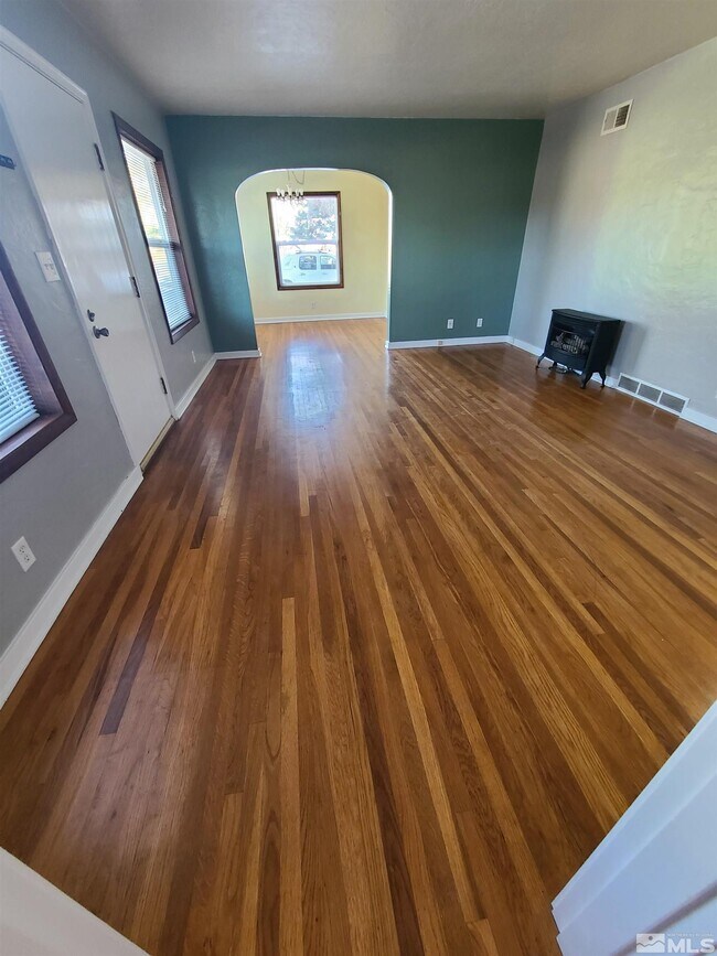 Building Photo - 205 W Stillwater Ave