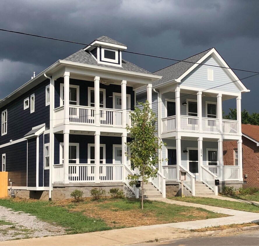 Primary Photo - 207 Myrtle St