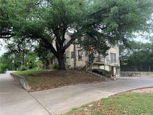 Foto del edificio - 3511 Red River St