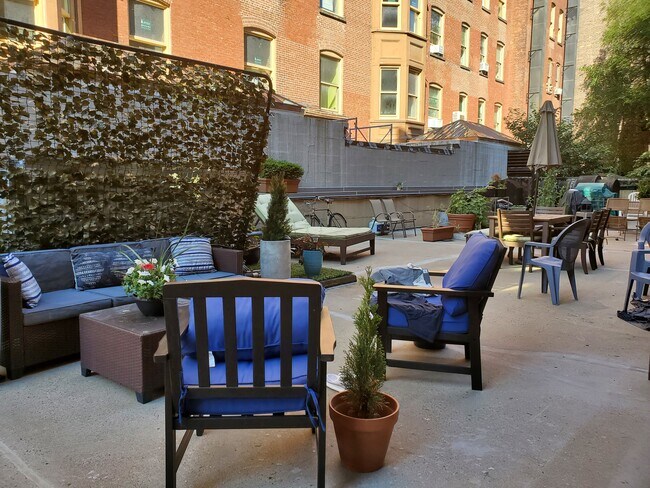 Foto del edificio - 235 W 22nd St