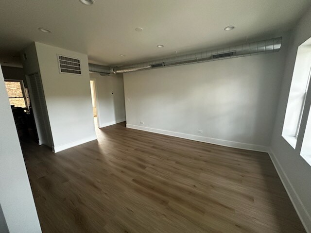 Foto del edificio - 5504 N Kimball Ave