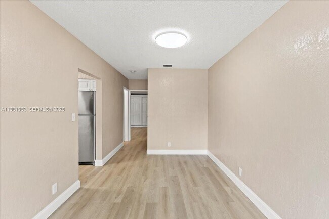 Foto del edificio - 1340 NW 8th Ave