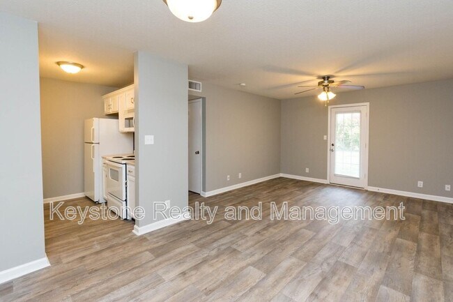 Foto del edificio - 3301 Royster Ln
