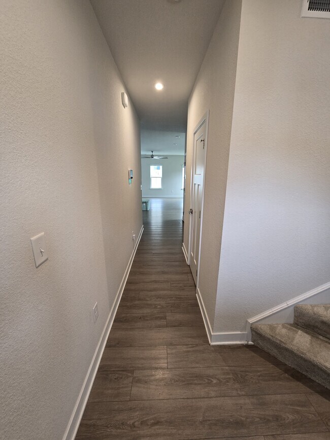 Foto del edificio - 1609 Whistling Rd