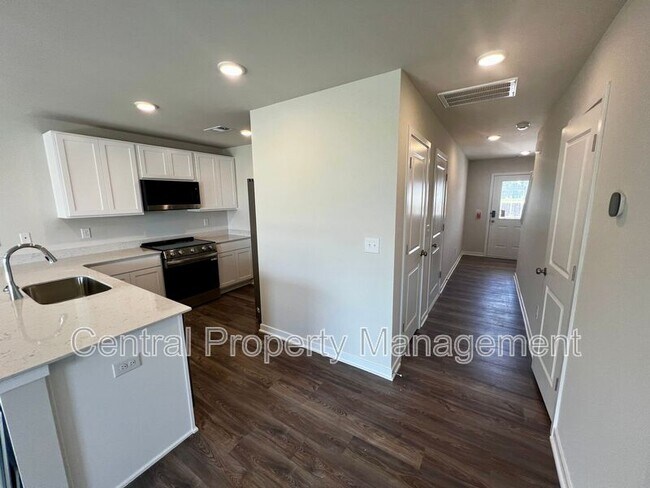 Building Photo - 6014 Tavener Dr
