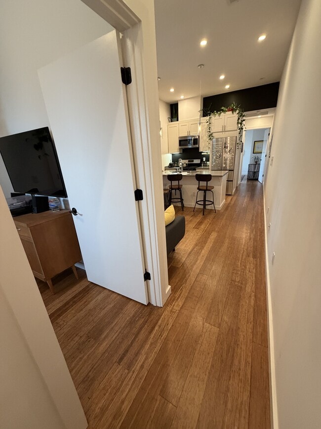 Foto del edificio - 1134 Foothill Blvd