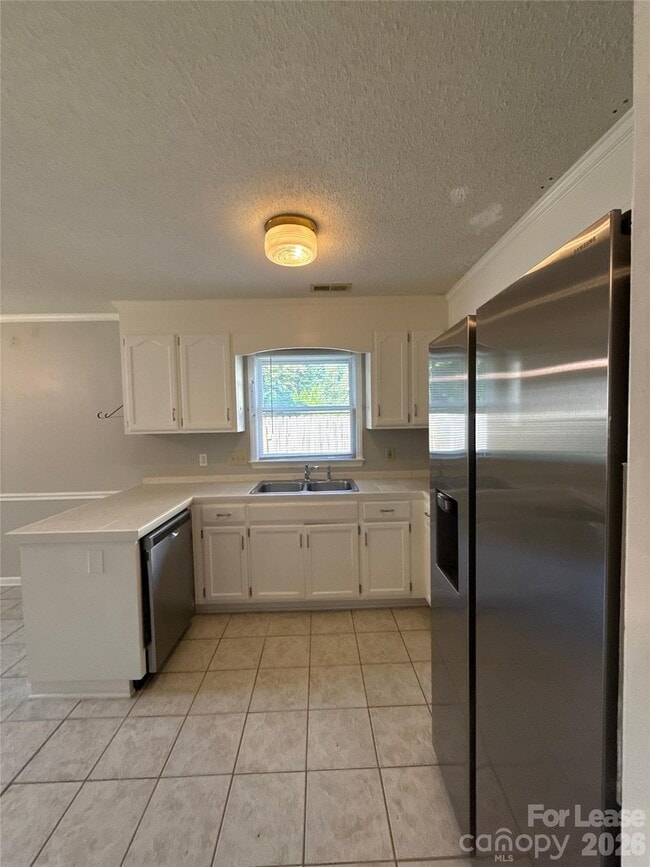 Building Photo - 7638 Campbell Creek Ln