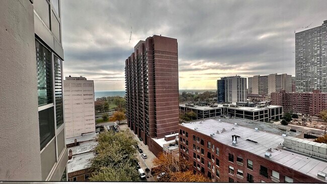 Foto del edificio - 720 W Gordon Terrace