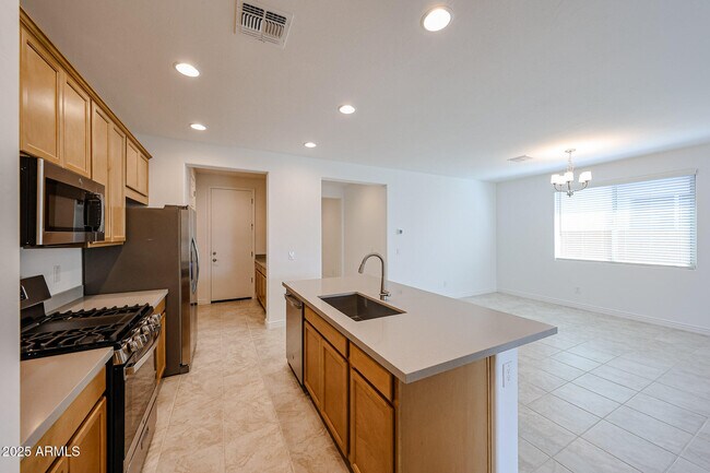 Building Photo - 8857 W Colter St