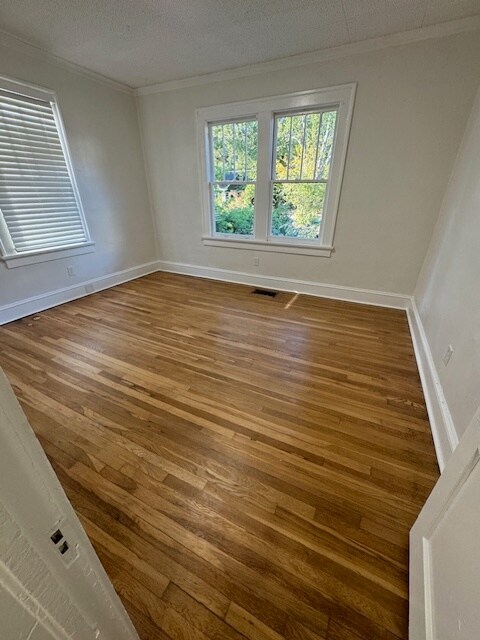 Living Room - 1278 Greenwich St SW