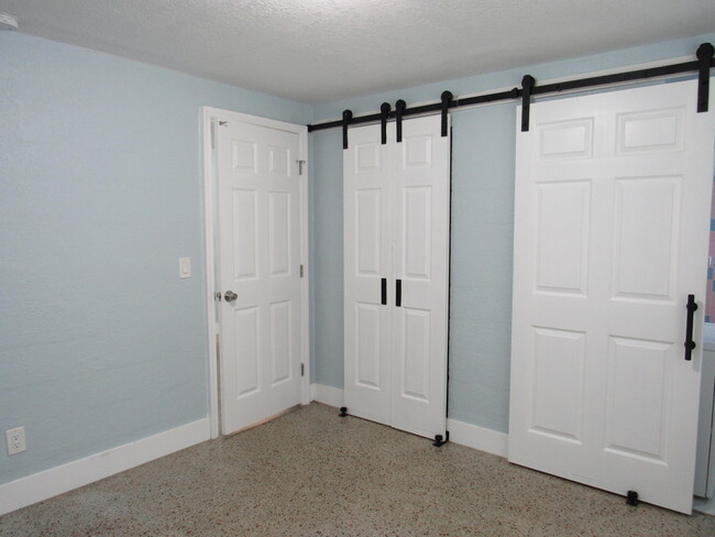 Building Photo - 4601 Purdy Ln