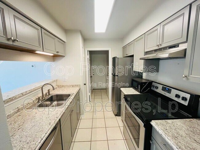 Foto del edificio - 6319 Waddesdon Wood