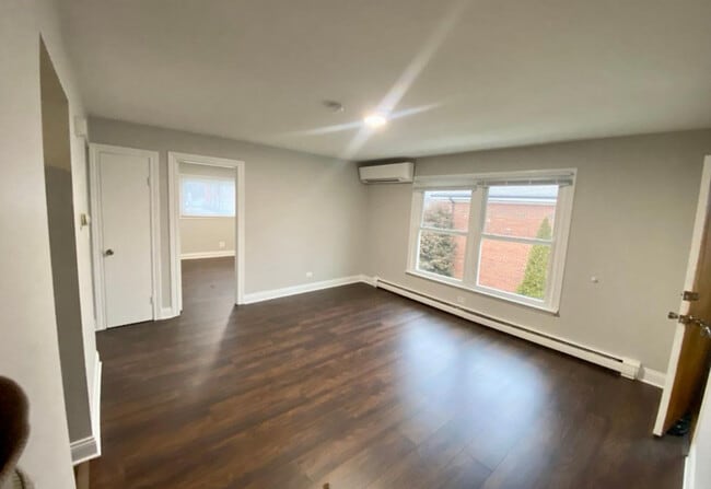 Photo - 805 Hickory St Apartments