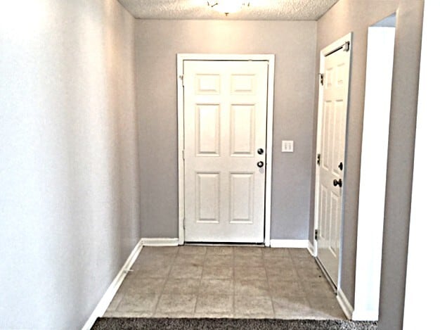 Building Photo - 5060 Thornton Dr