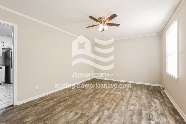 Building Photo - 45 Carriage Dr