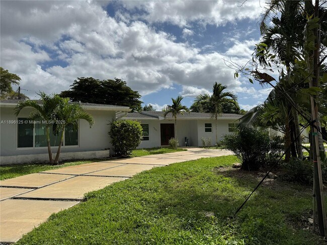 Foto del edificio - 9401 SW 69th Ct
