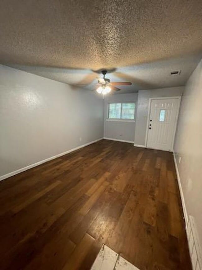 Building Photo - 4040 Driskell Blvd