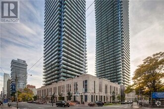 Building Photo - 1080-1080 Bay St.