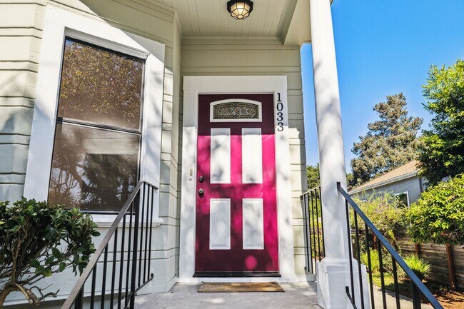 Foto del edificio - 1033 Central Ave