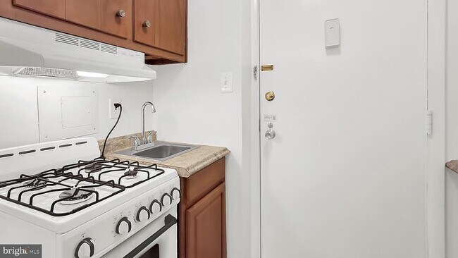 Foto del edificio - 10201 Grosvenor Pl