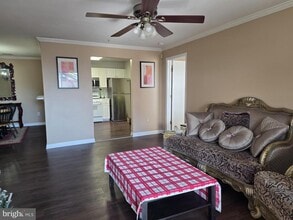 Building Photo - 1037 Gardenview Loop