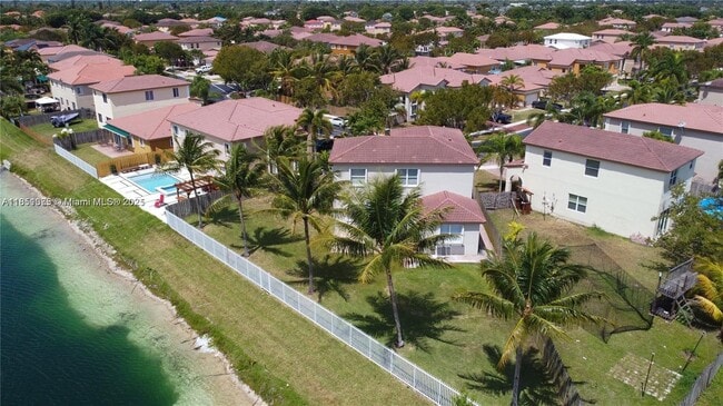 Foto del edificio - 4010 NE 20th St