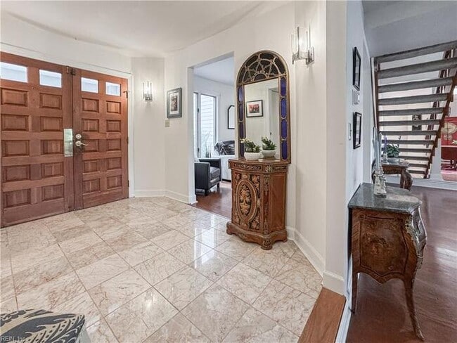 Building Photo - WATERFRONT 5 BEDROOM/4 BATH IN VIRGINIA BEACH! READY FOR RENT!!