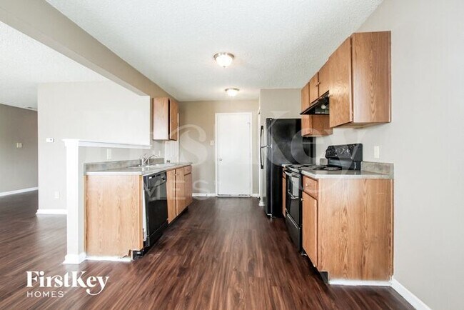 Foto del edificio - 7912 Puckett Ln