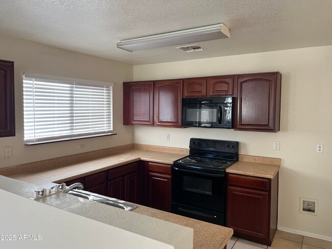 Foto del edificio - 9441 W Jamestown Rd