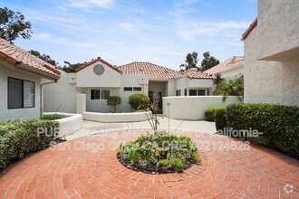 Building Photo - 4612 Villas Dr