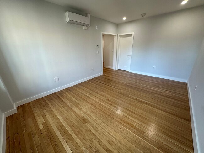 Foto del edificio - 15 Forest St